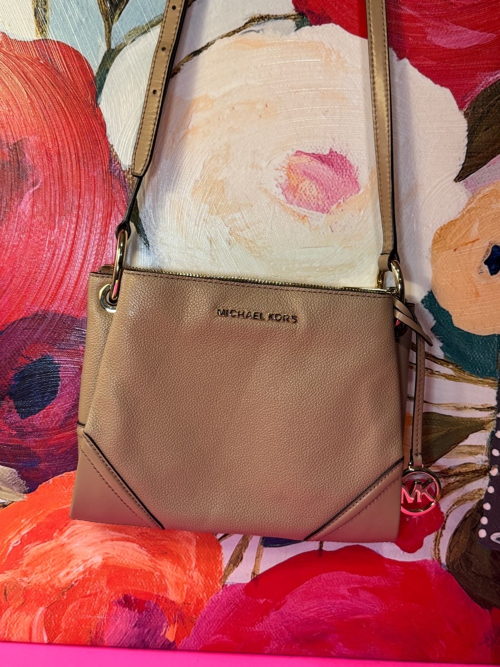 Michael Kors Tan Pebble Leather Crossbody with Gold Hardware - Picture 4 of 10